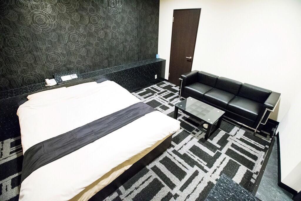 Hotel Hills Осака Экстерьер фото
